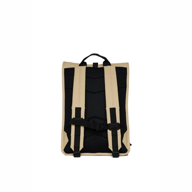 Sac à Dos Rains Unisex Rolltop Rucksack Sand 4 Sac à Dos Rains Unisex Rolltop Rucksack Sand – Image 2