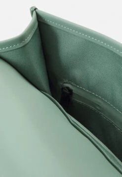 Rains Backpack Unisex - Sac À Dos - Haze -Rains 3bfef87b1441454ab0272fc2a8dca61a