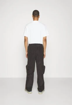 Rains Kano Pants Regular Unisex - Pantalon Cargo - Black 9 Rains Kano Pants Regular Unisex - Pantalon Cargo - Black -Rains 74cf8fccfc0b431ca679f8a74607d351