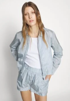 Rains Wide - Short - Sky -Rains b23e52c991a24b60afe888b6c103cbfb