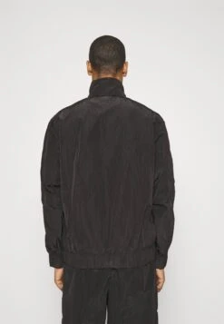 Rains Kano Jacket Unisex - Blouson Bomber - Black -Rains bfc310b5f0ca4b7bb7d9ff4211292b7a