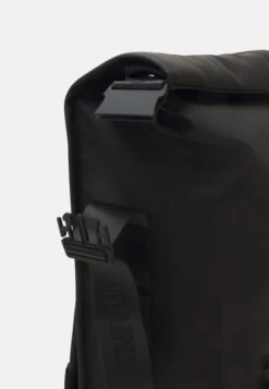 Rains Trail Rolltop Backpack Unisex - Sac À Dos - Black -Rains f094175d9e69419a9593bf5e50e31697