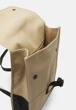 Rains Backpack Unisex - Sac À Dos - Sand -Rains f3297ed054154ad9b8a4b0daa8f6d812